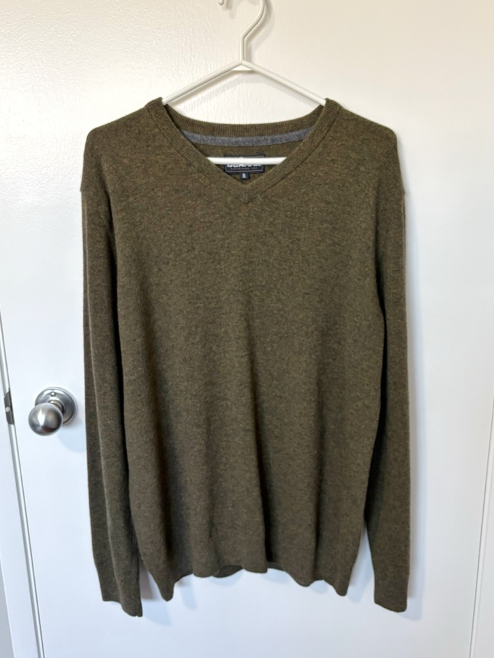BARBOUR 100% Wool Essential 
V-Neck Sweater Seaweed Green / Brown size XLarge